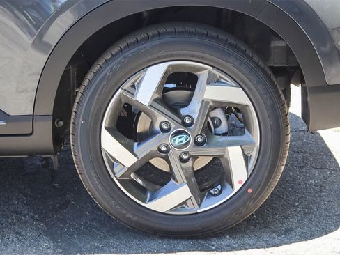 New 2025 Hyundai Venue Limited image 8