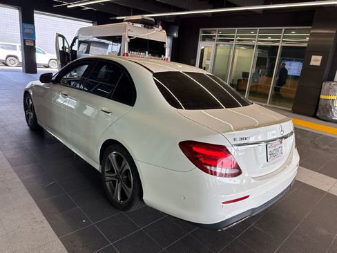 Used 2018 Mercedes-Benz E 300 image 19