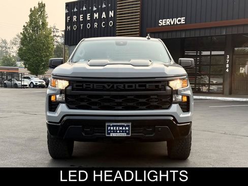 Used 2024 Chevrolet Silverado 1500 Custom Trail Boss w/ Dark Appearance Package AWD/4WD image 3