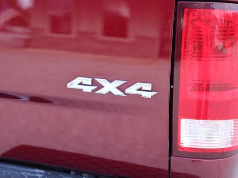 Used 2024 RAM 1500 Classic SLT image 29