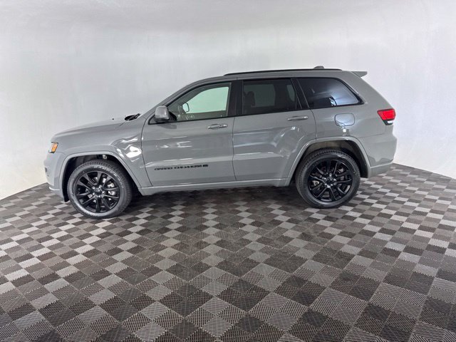 Used 2022 Jeep Grand Cherokee Laredo X AWD/4WD image 10