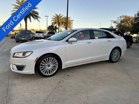 Used 2017 Lincoln MKZ Reserve image 4