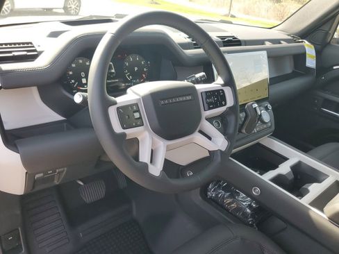 New 2026 Land Rover Defender 130 X-Dynamic SE AWD/4WD image 13