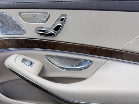 Used 2015 Mercedes-Benz S 550 Sedan w/ Sport Package w/ Sport Package image 43