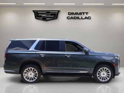 Used 2021 Cadillac Escalade Premium Luxury RWD image 4