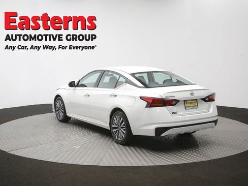Used 2025 Nissan Altima 2.5 SV FWD image 63
