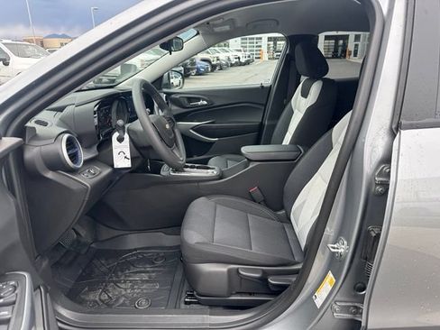 New 2026 Chevrolet Trax LS w/ LS Convenience Package FWD image 15