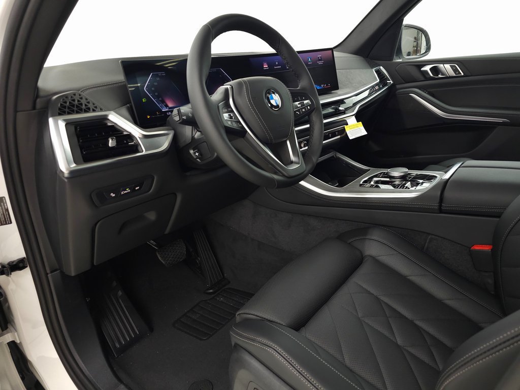 Used 2026 BMW X5 xDrive40i w/ Parking Assistance Package AWD/4WD image 16