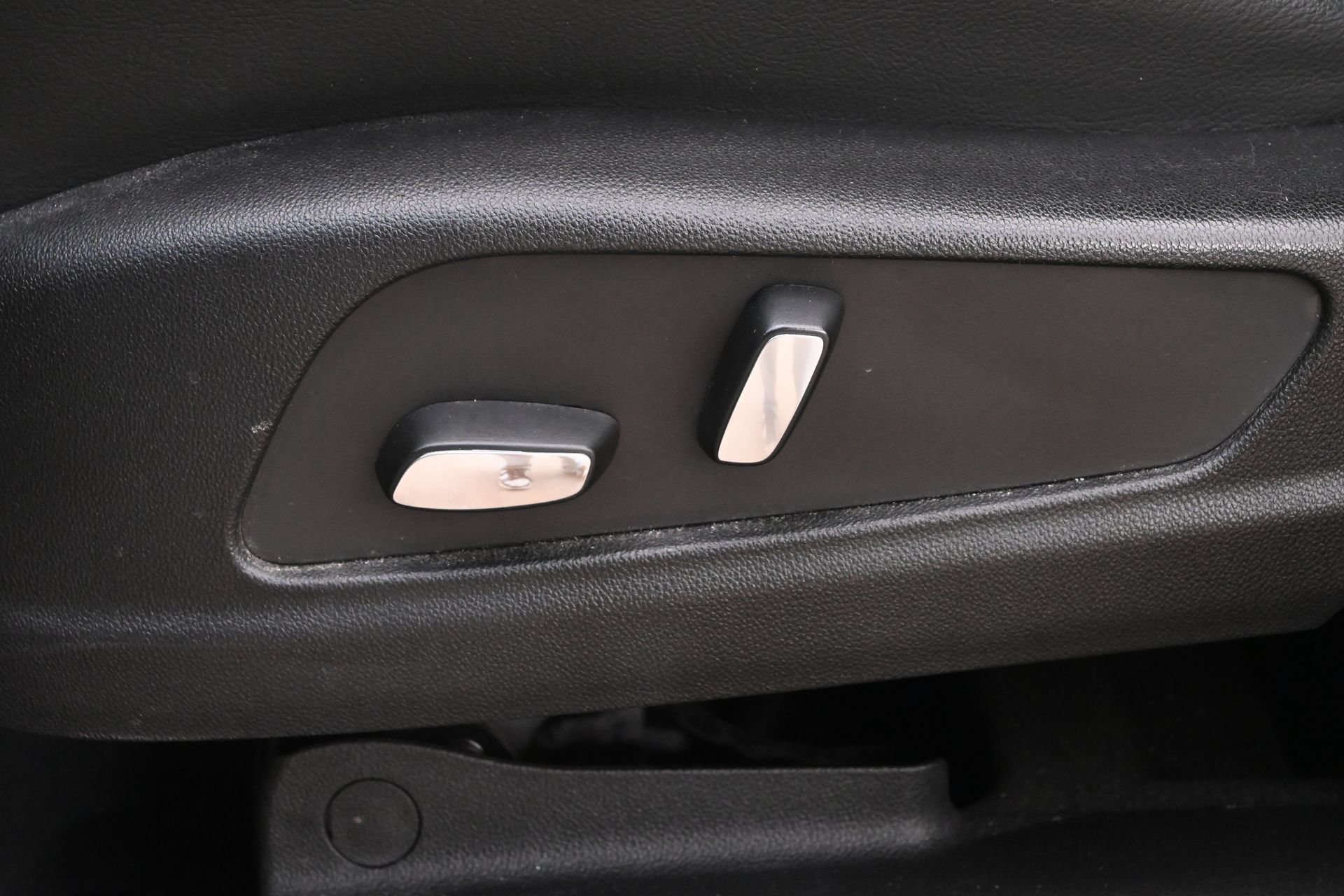 Used 2023 Cadillac XT6 Luxury FWD image 16