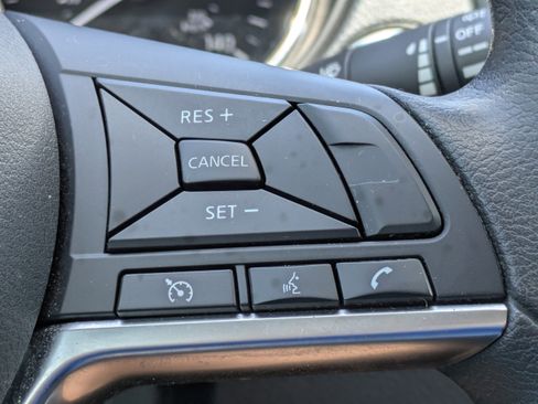 Used 2019 Nissan Rogue Sport SV FWD image 23
