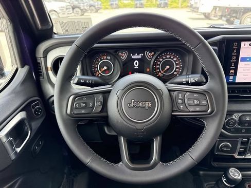 New 2026 Jeep Gladiator Sport AWD/4WD image 14