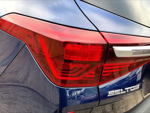 Used 2021 Kia Seltos S image 27