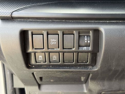 Used 2021 Subaru Forester AWD/4WD image 15