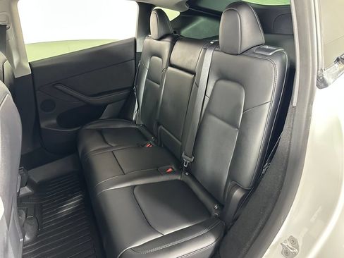 Used 2023 Tesla Model Y Long Range AWD/4WD image 22