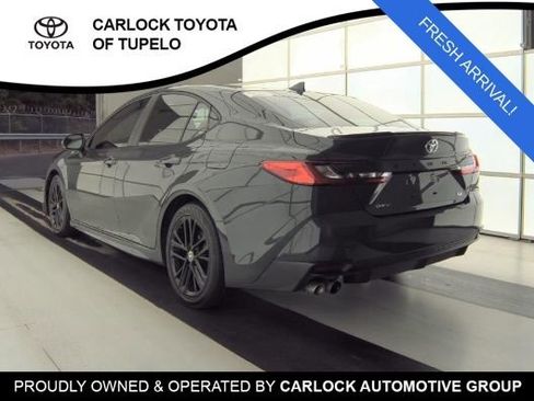 Used 2025 Toyota Camry SE w/ Convenience Package FWD image 5