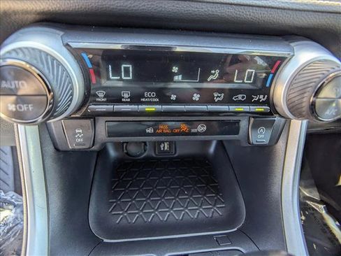 Used 2024 Toyota RAV4 XLE FWD image 15
