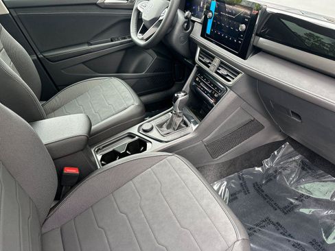 New 2026 Volkswagen Taos SE AWD/4WD image 15