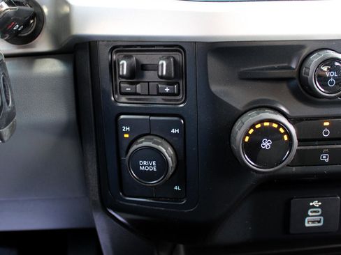 Used 2024 Ford F250 XLT image 29