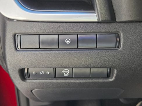 Used 2023 Nissan Rogue SV AWD/4WD image 30