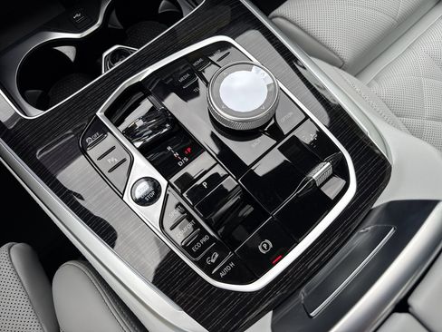 New 2026 BMW X7 xDrive40i w/ M Sport Package image 19