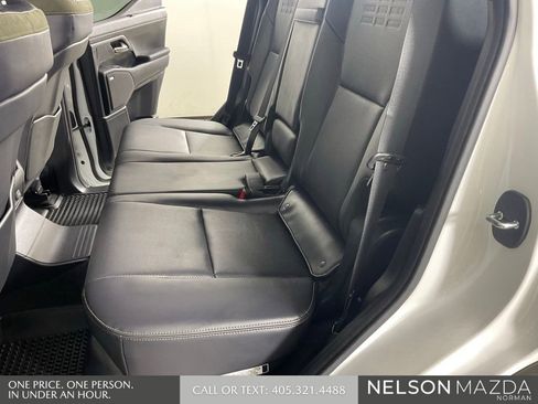 Used 2024 Lexus GX 550 AWD/4WD image 29