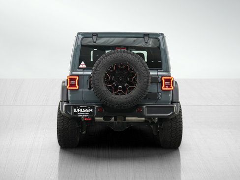 Used 2025 Jeep Wrangler Unlimited Rubicon w/ Convenience Group AWD/4WD image 4
