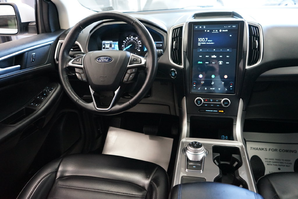 Used 2024 Ford Edge SEL AWD/4WD image 9