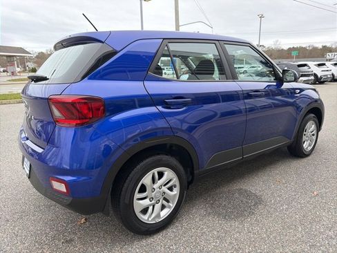 Used 2025 Hyundai Venue SE image 6