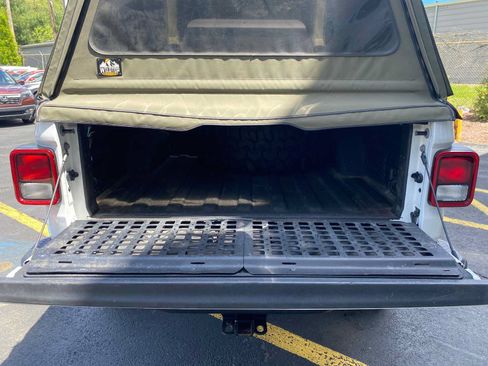 Used 2022 Jeep Gladiator Sport w/ Trailer Tow Package AWD/4WD image 29