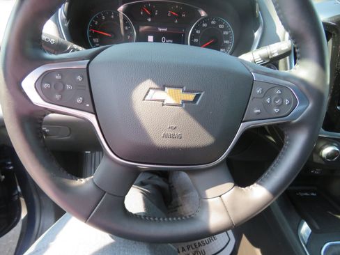Used 2022 Chevrolet Traverse LT w/ LT Premium Package image 17