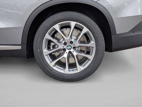 Used 2026 BMW X5 xDrive50e AWD/4WD image 10