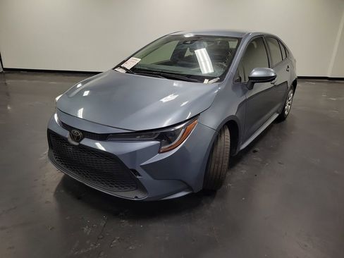 Used 2020 Toyota Corolla LE image 4