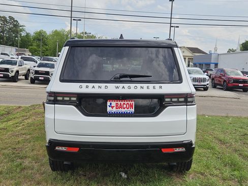 Used 2024 Jeep Grand Wagoneer Series II w/ Quick Order Packagew 28T AWD/4WD image 5