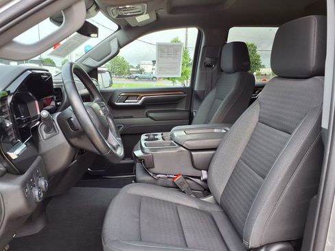 Used 2023 Chevrolet Silverado 1500 LT AWD/4WD image 14
