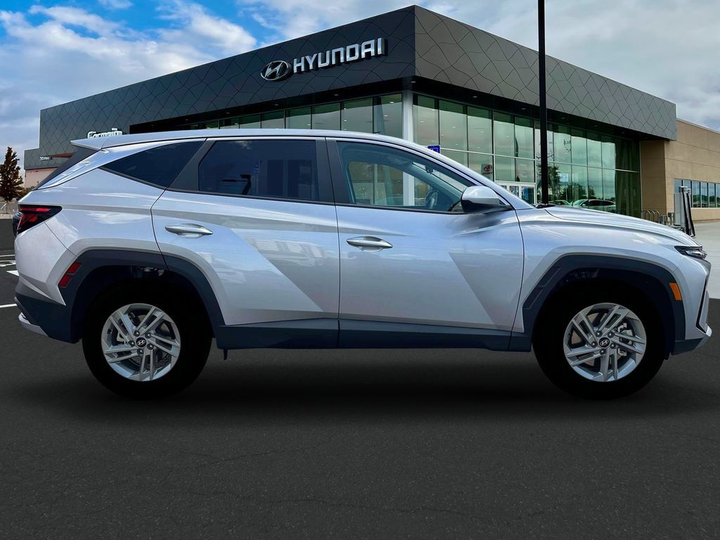 New 2026 Hyundai Tucson SE AWD/4WD image 9