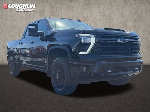 Used 2025 Chevrolet Silverado 3500 High Country w/ High Country Premium Package AWD/4WD image 7