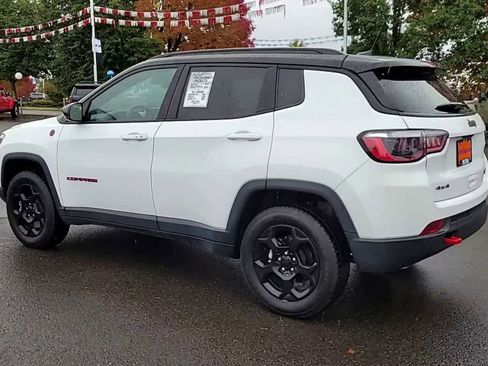 Used 2023 Jeep Compass Trailhawk image 6