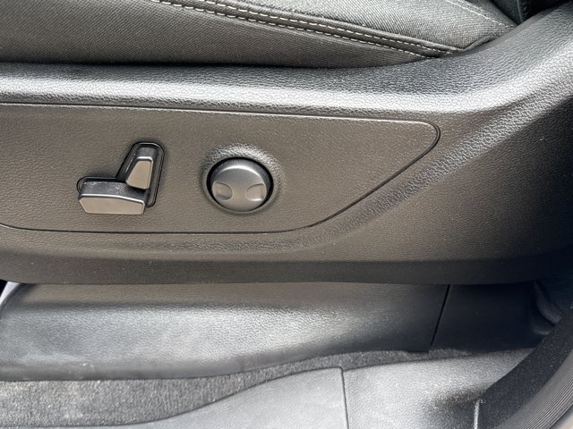 Used 2025 RAM 1500 Big Horn AWD/4WD image 16