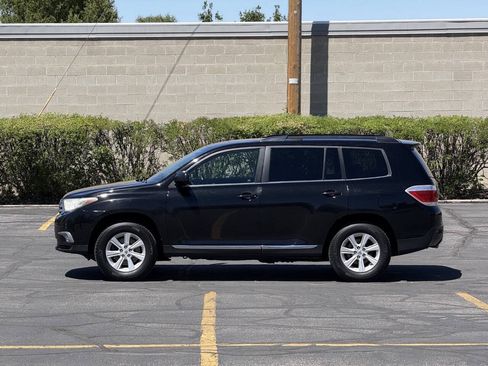 Used 2012 Toyota Highlander SE w/ Tow Pkg AWD/4WD image 8