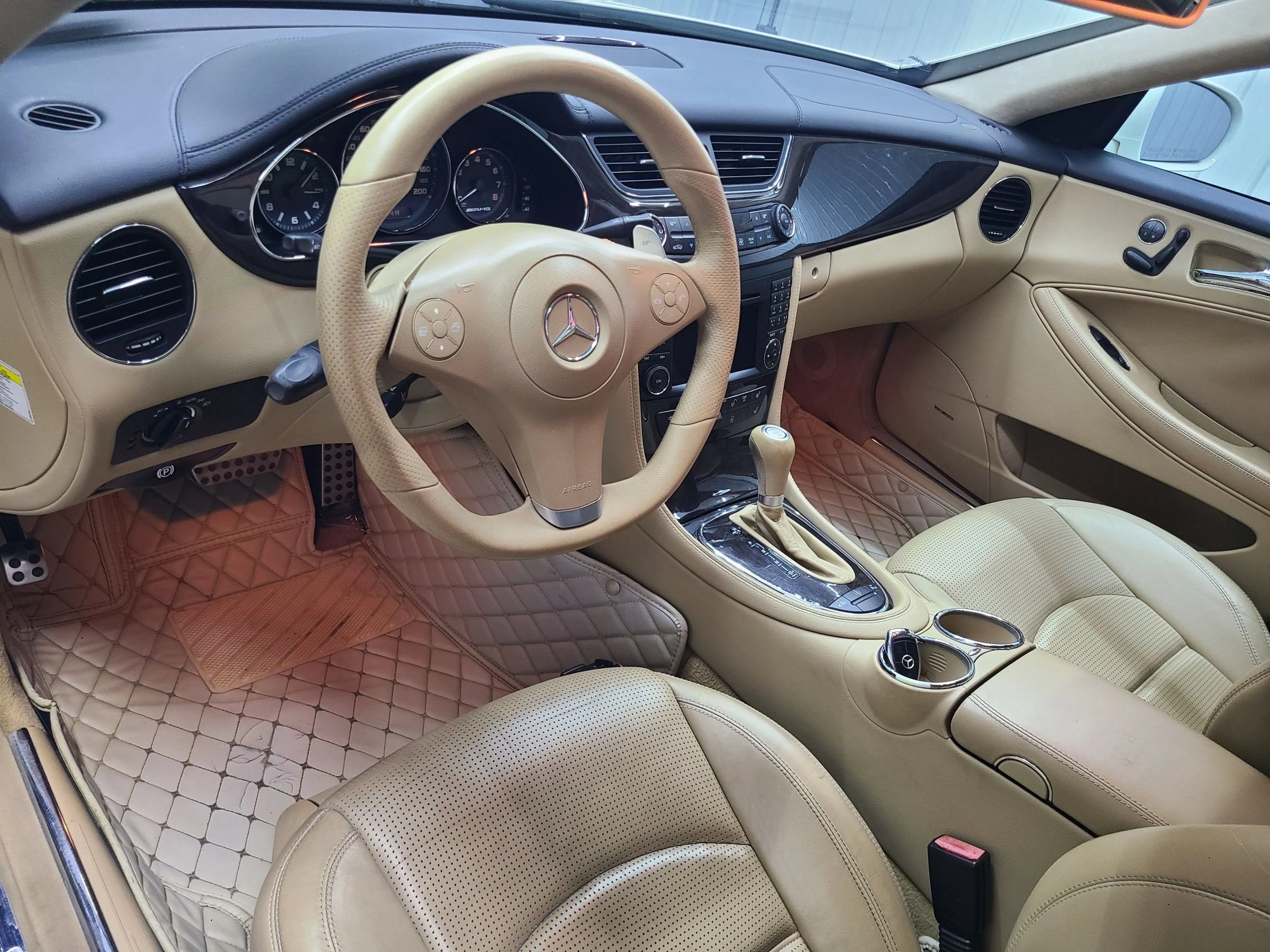 Used 2009 Mercedes-Benz CLS 63 AMG image 25