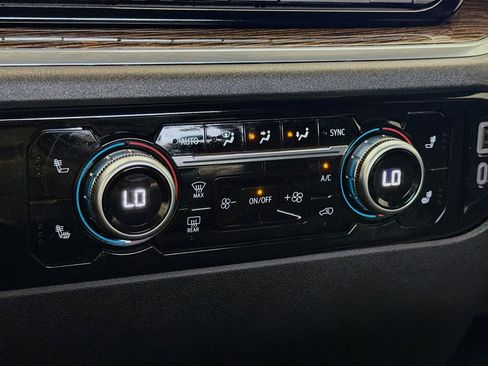 Used 2023 GMC Sierra 1500 Elevation image 10