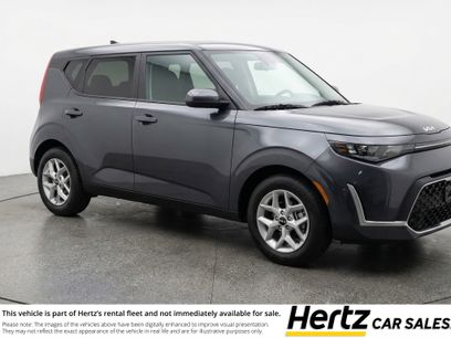 Used 2025 Kia Soul LX w/ LX Technology Package