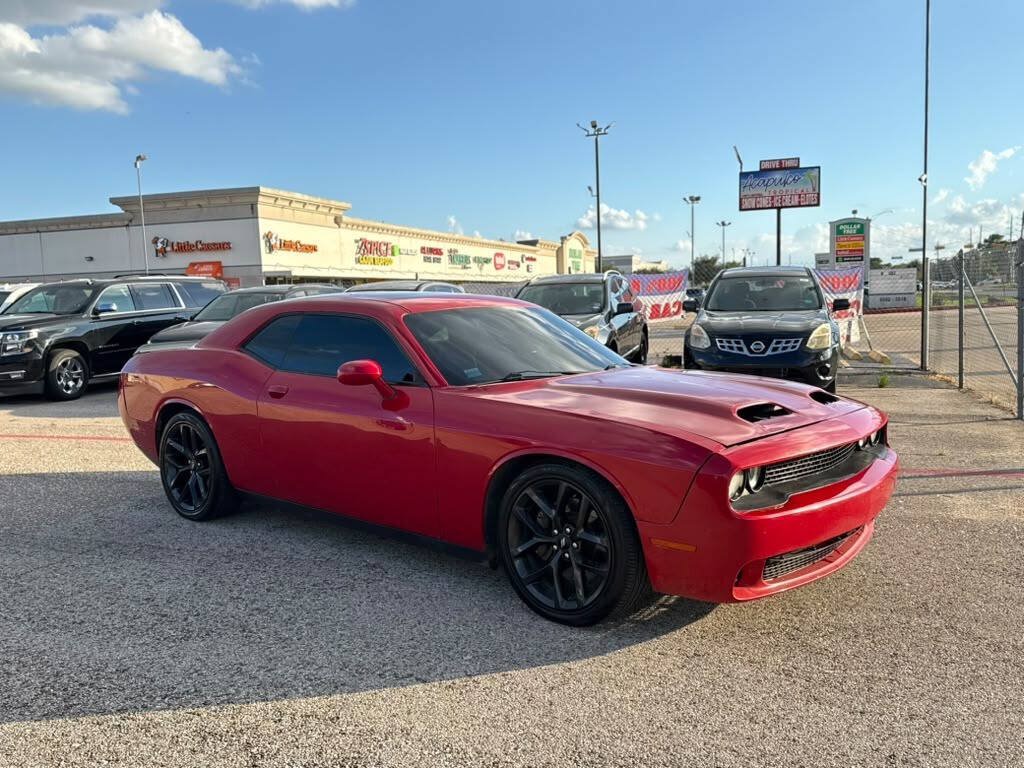 Used 2017 Dodge Challenger R/T Scat Pack w/ Leather Interior Group RWD image 7