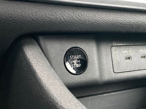 Used 2024 Nissan Rogue SV FWD image 24