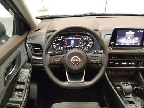 Used 2023 Nissan Rogue SV FWD image 22
