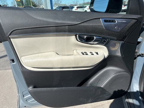 Used 2020 Volvo XC90 T6 R-Design w/ Protection Package Premier image 19