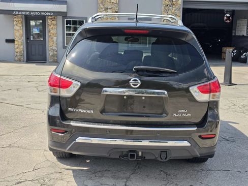 Used 2015 Nissan Pathfinder Platinum w/ Family Entertainment Package FWD image 5