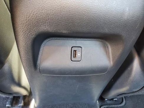 Used 2022 Nissan Sentra SR w/ Trunk Package image 11