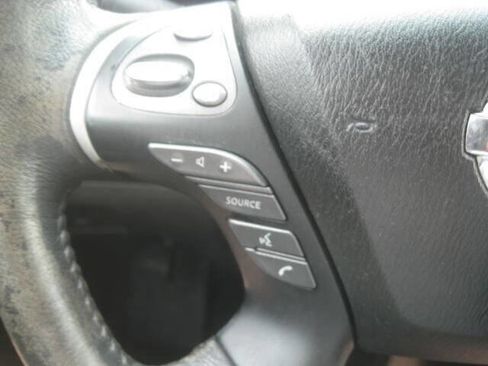 Used 2017 Nissan Pathfinder SV w/ SV Cold Weather Package image 26