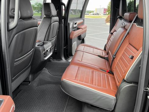 Used 2025 GMC Sierra 3500 Denali Ultimate image 22